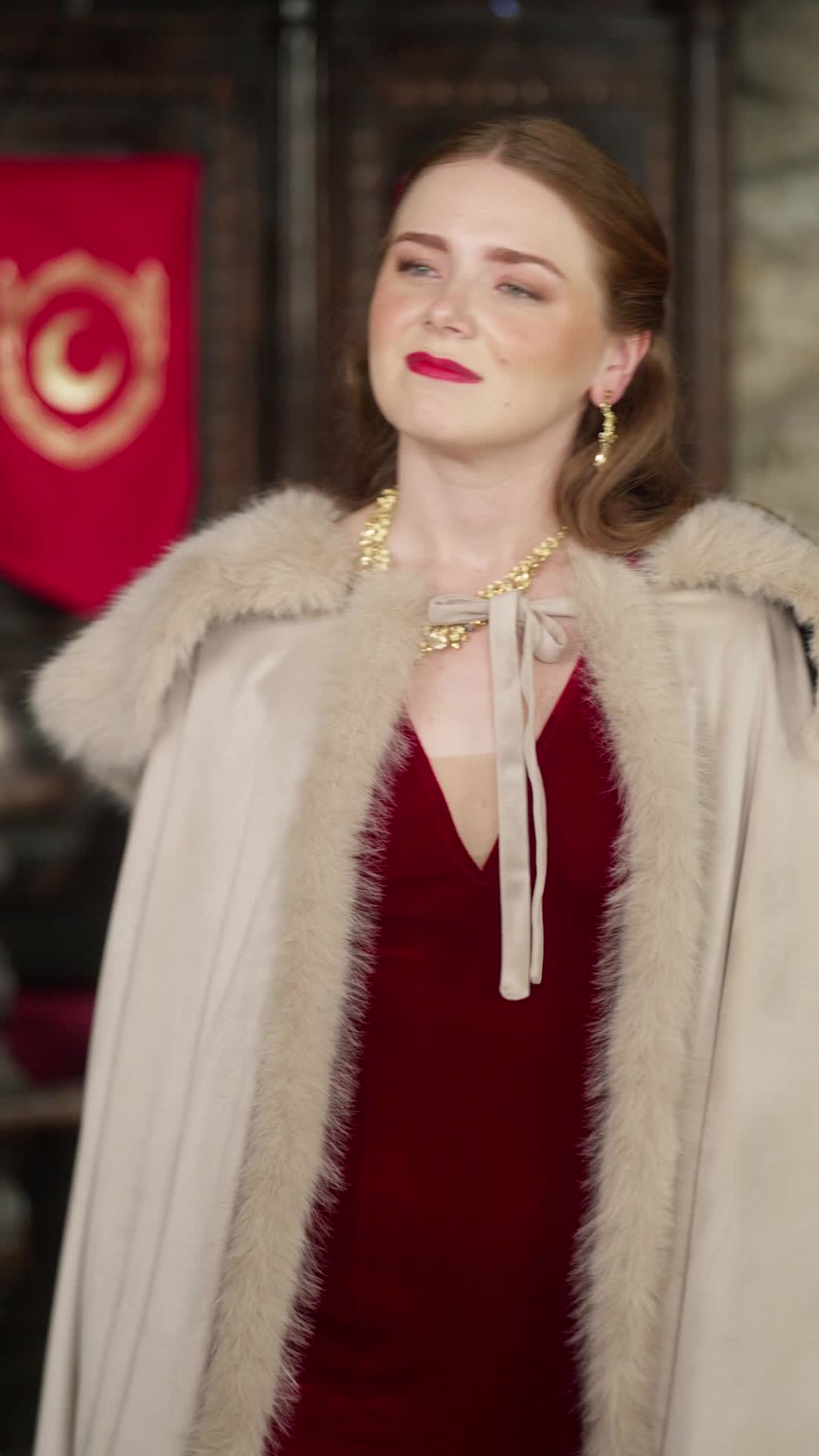 Episodio 27 de Reina Alfa traicionada renace de sus cenizas