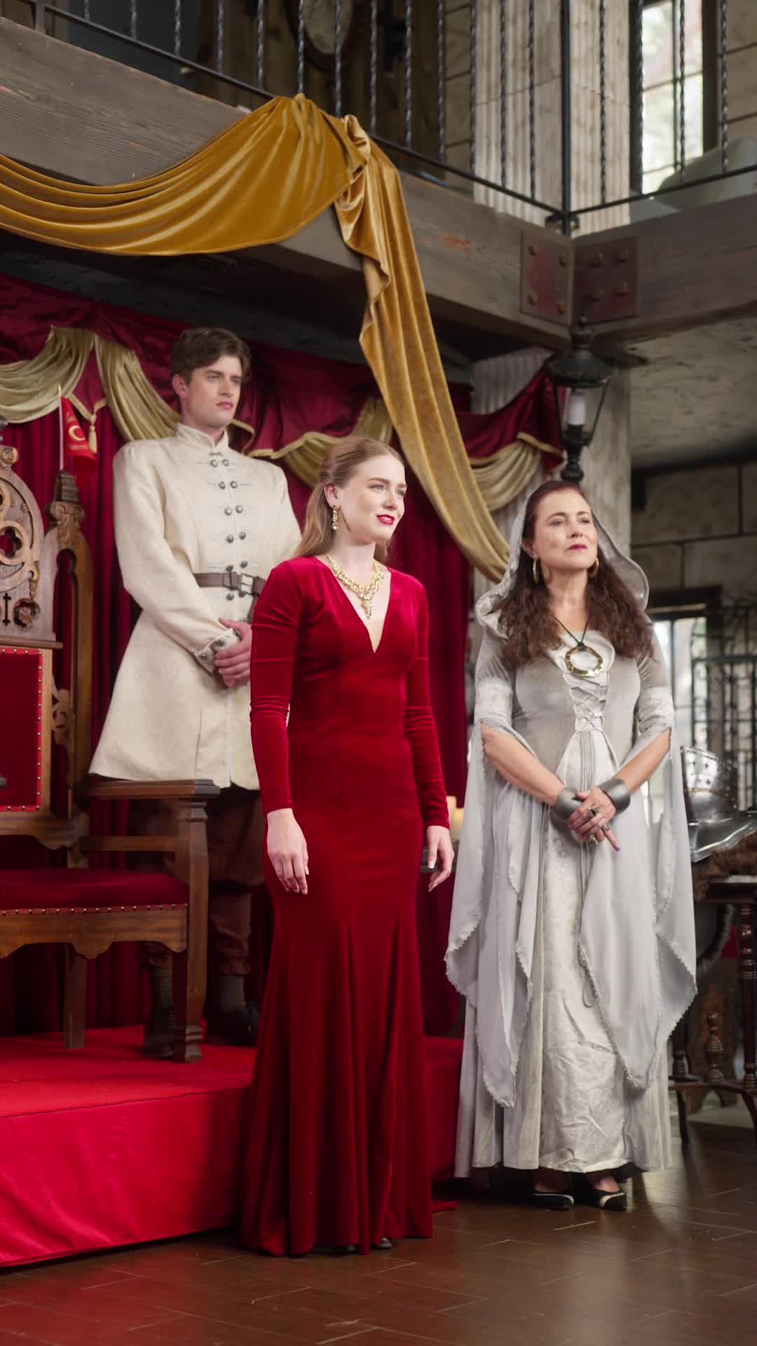Episodio 50 de Reina Alfa traicionada renace de sus cenizas