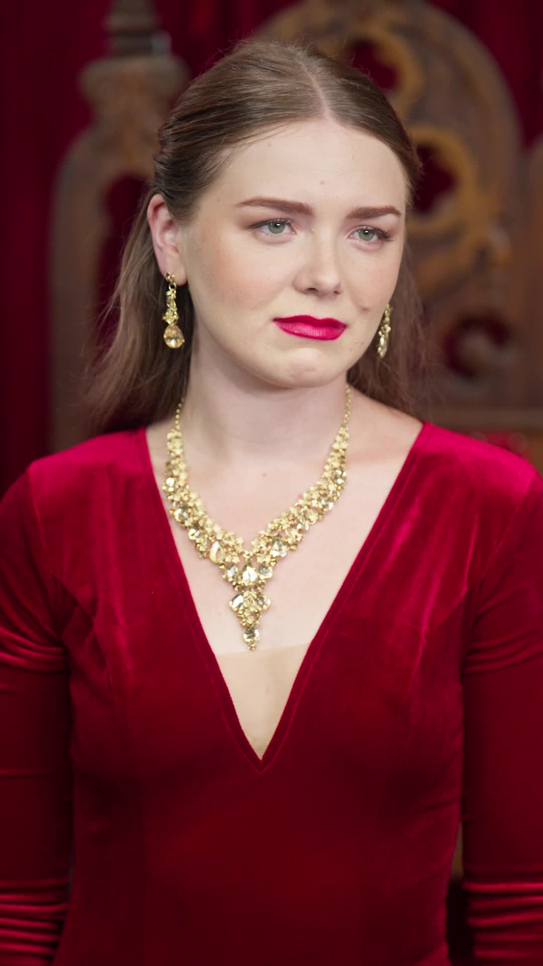 Episodio 51 de Reina Alfa traicionada renace de sus cenizas