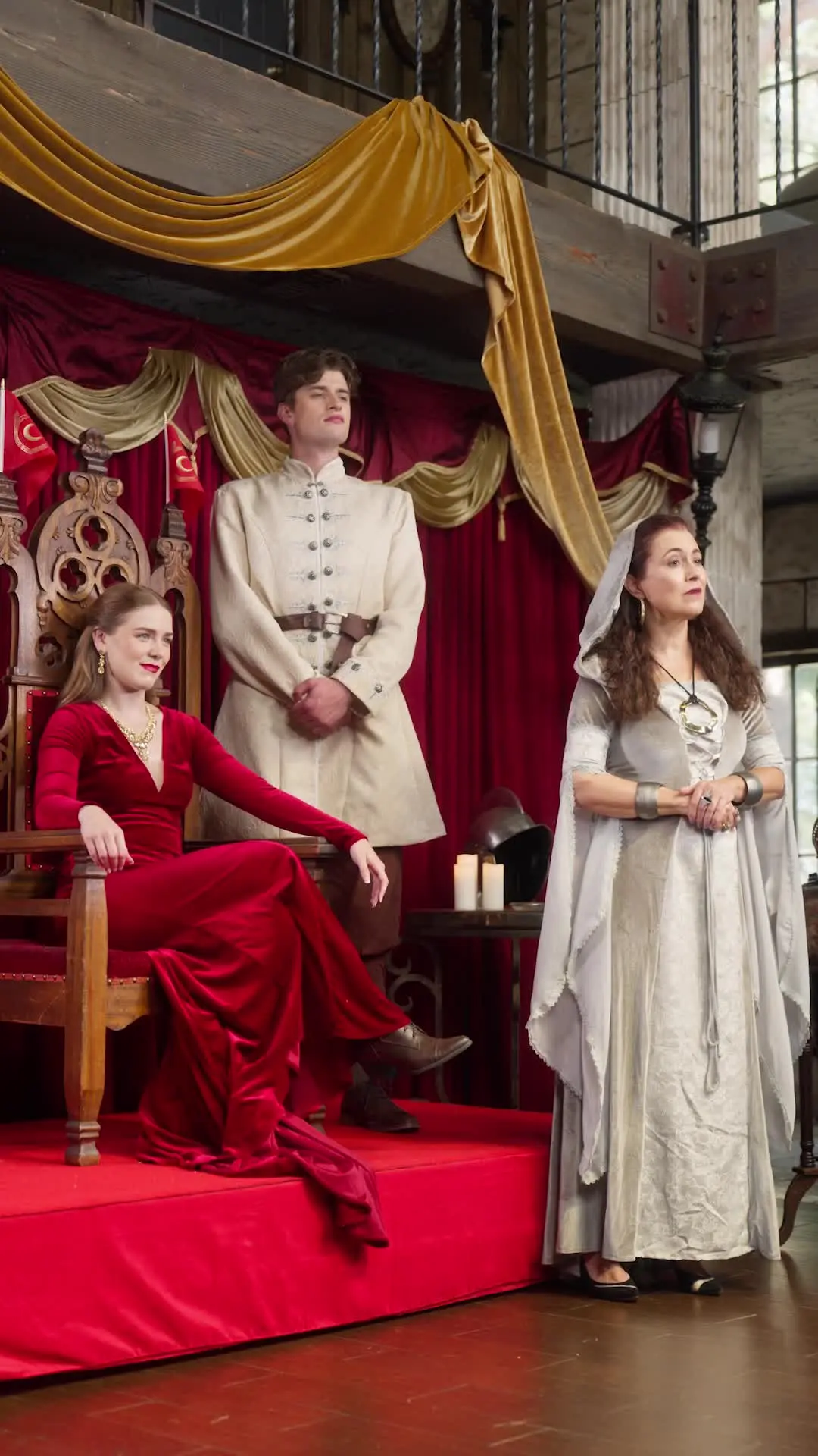 Episodio 54 de Reina Alfa traicionada renace de sus cenizas