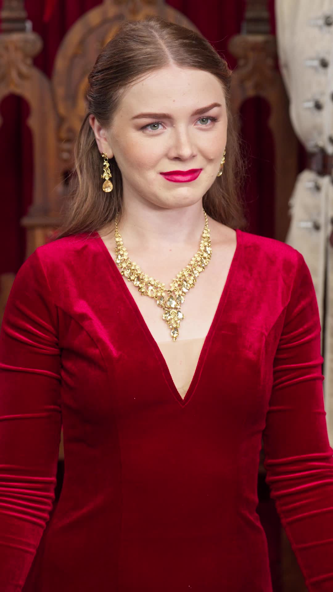 Episodio 55 de Reina Alfa traicionada renace de sus cenizas
