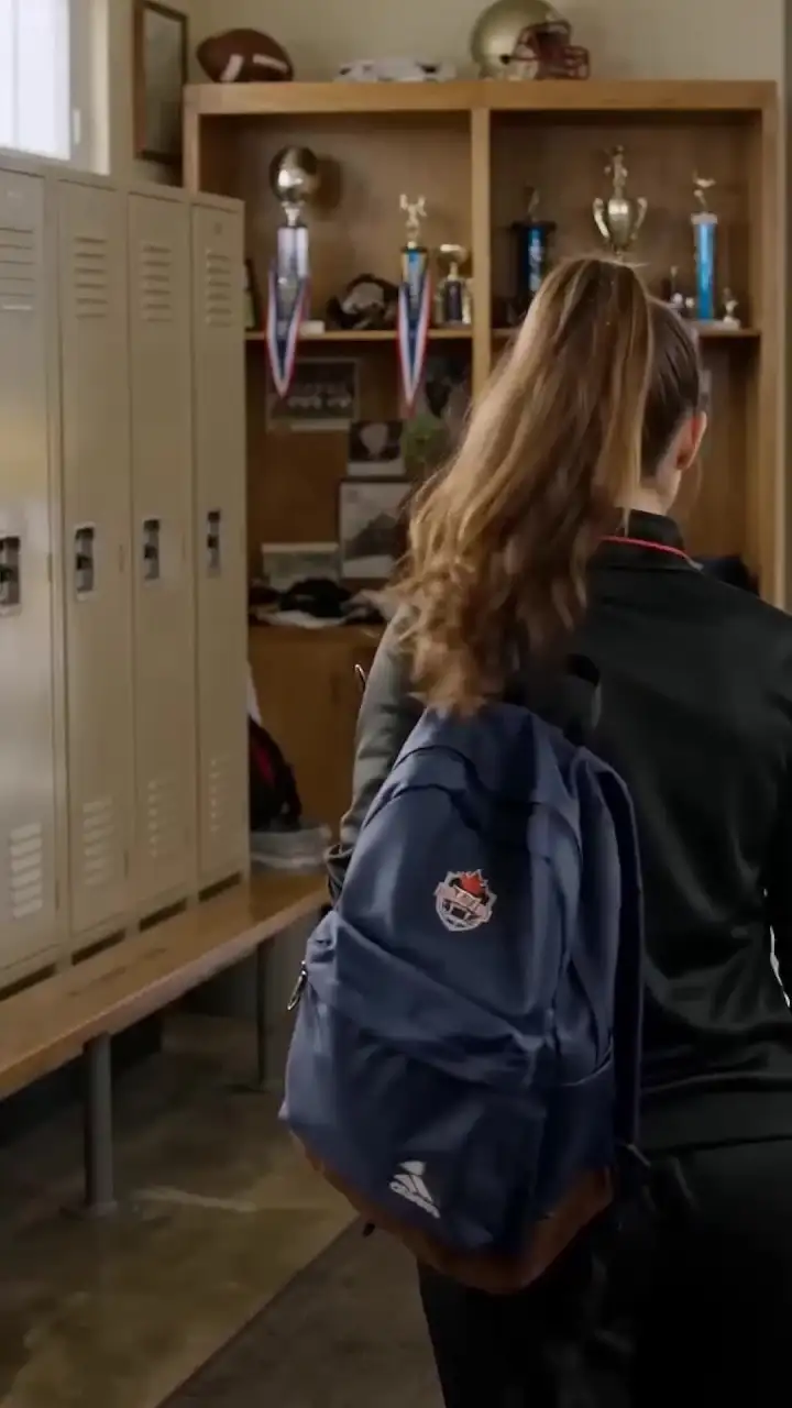 Episodio 3 de Renacida para ver a las estrellas del fútbol arruinarse