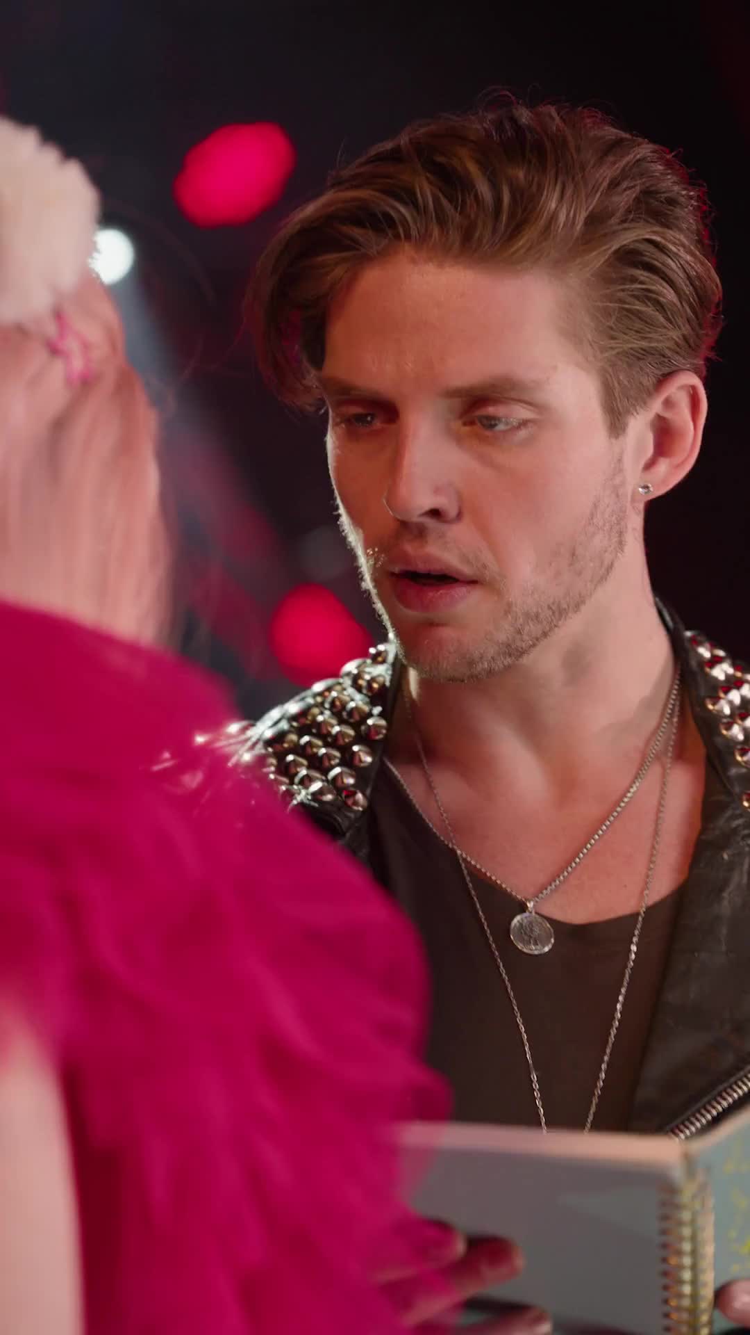 Episodio 4 de Romance tras bastidores con la estrella pop