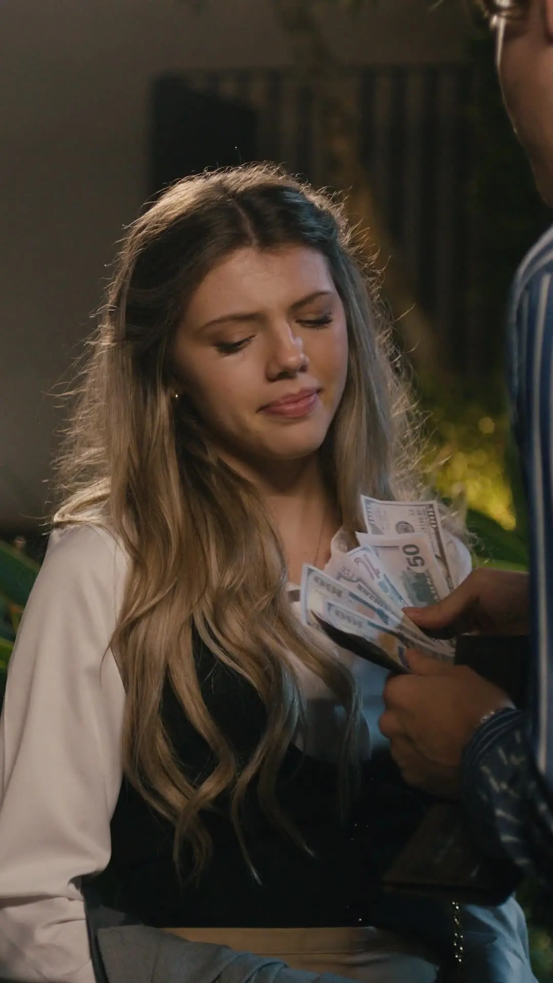 Episodio 29 de Traicionando a Mi Marido Millonario