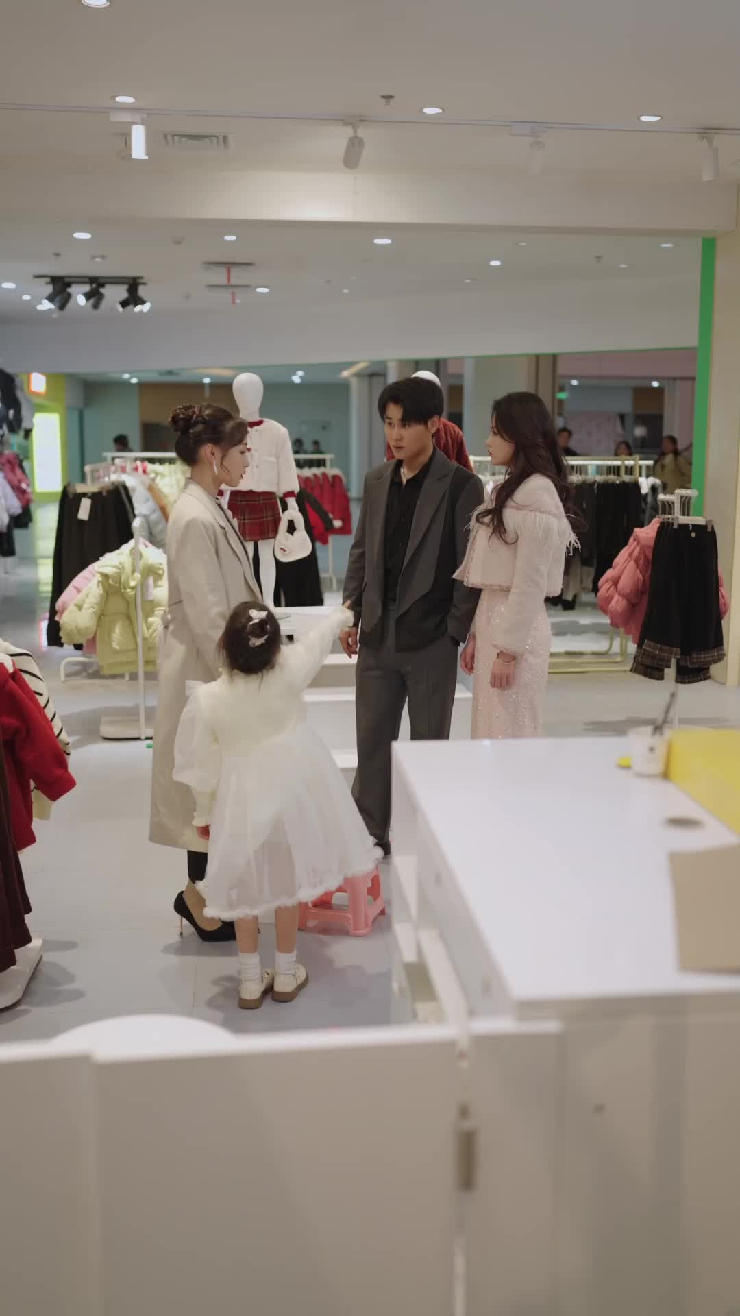 Episodio 9 de Tres bebés, un amor