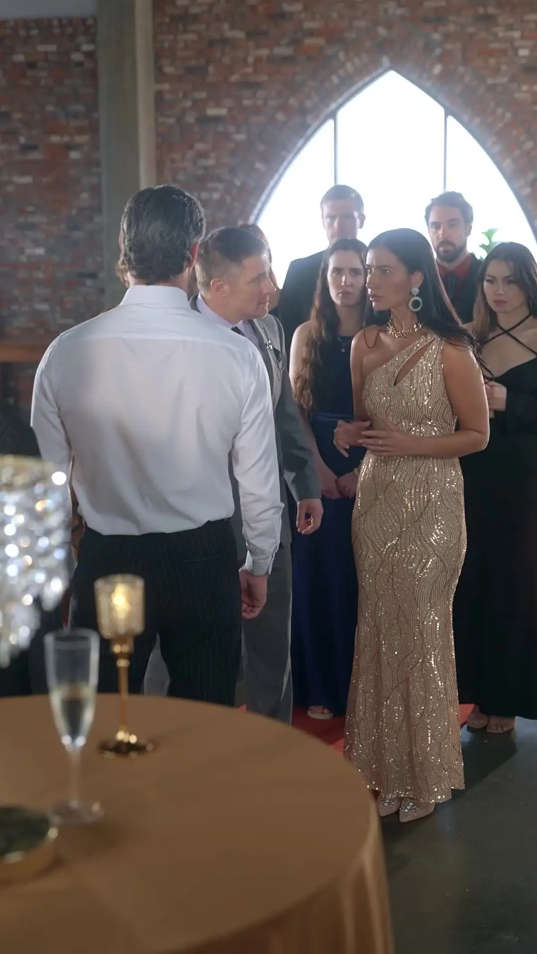 Episodio 16 de Vuelve la reina de la moda