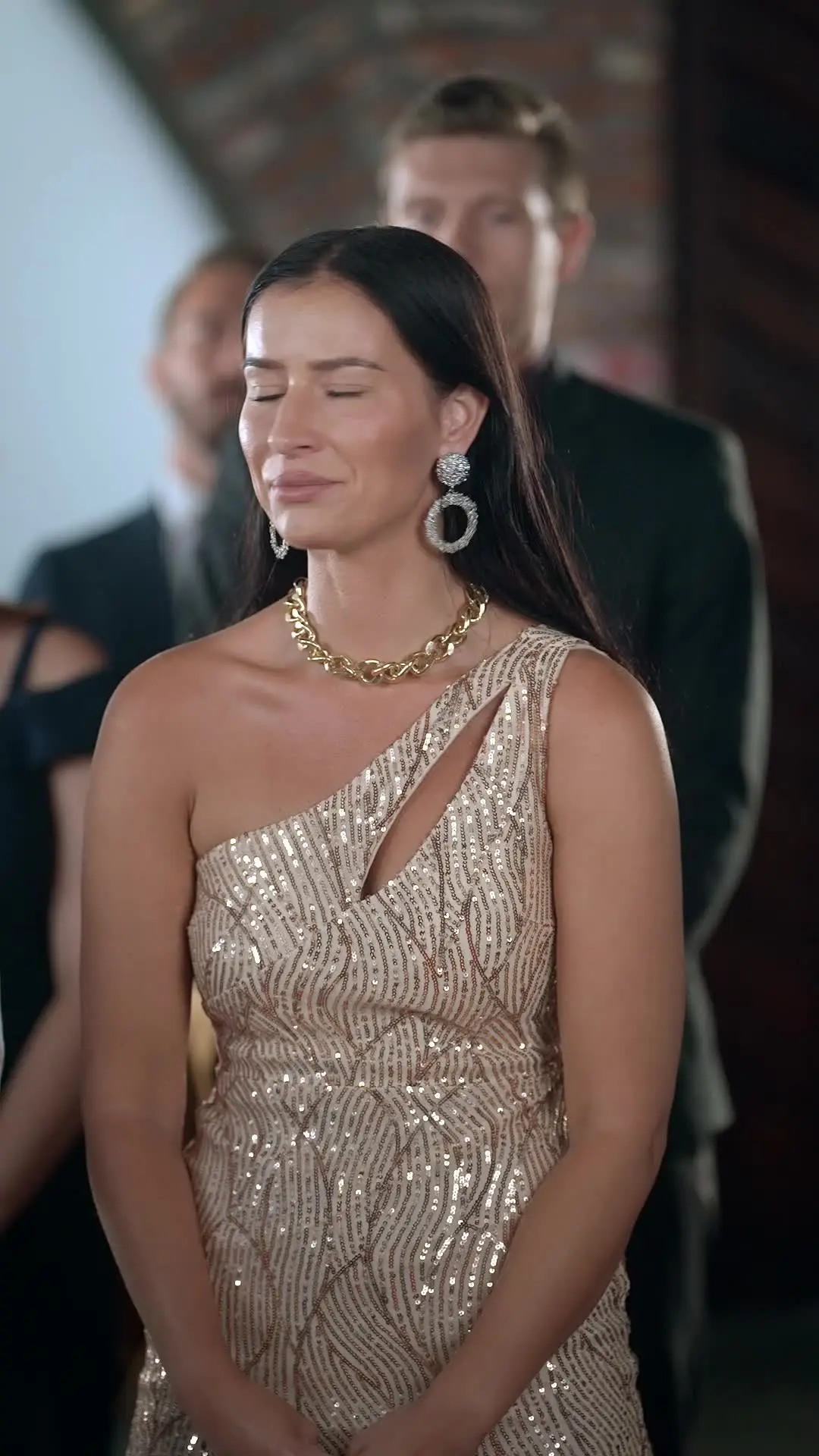 Episodio 24 de Vuelve la reina de la moda